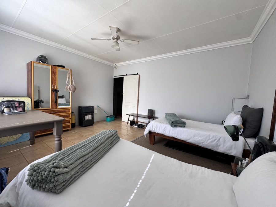 8 Bedroom Property for Sale in Meiringspark North West